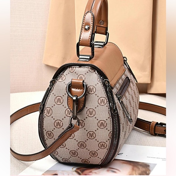 Women’s Elegant Geometric Pattern Crossbody Bag - Picture 4 of 12